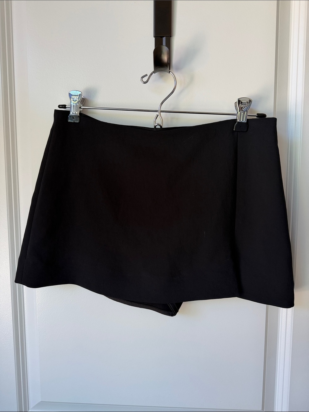 Aritzia Black Mini Skort